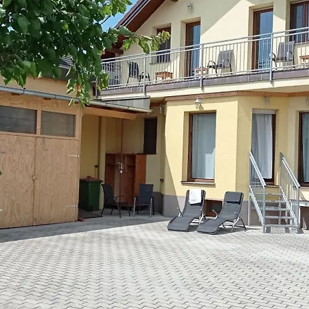 Michlfarm Lounge דירה